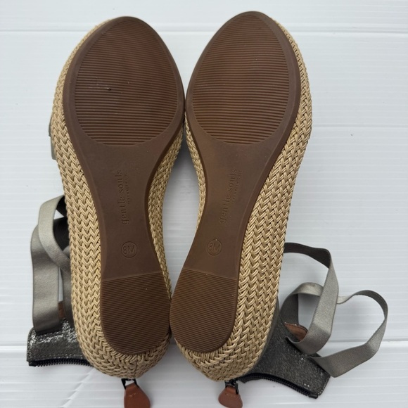 GENTLE SOULS by Kenneth Cole
Noa-Beth Wedge Espadrilles Metallic Gray size 8 - Picture 8 of 11
